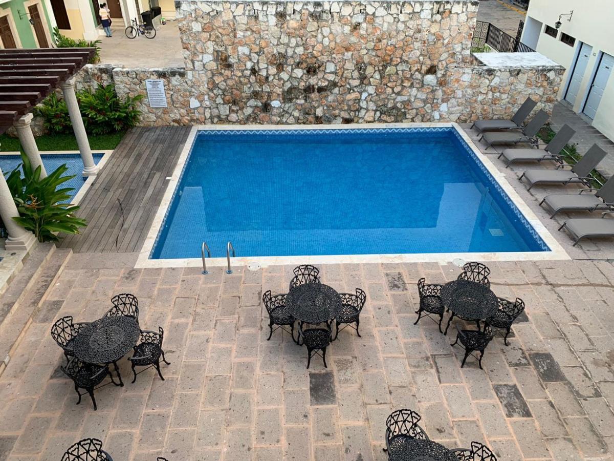 Real Hispano Valladolid  Exterior photo Hotel's pool